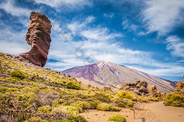 罗格cinchado独特的岩石形成著名的皮科的泰德山火山峰会背景阳光明媚的一天tenerife金丝雀西班牙