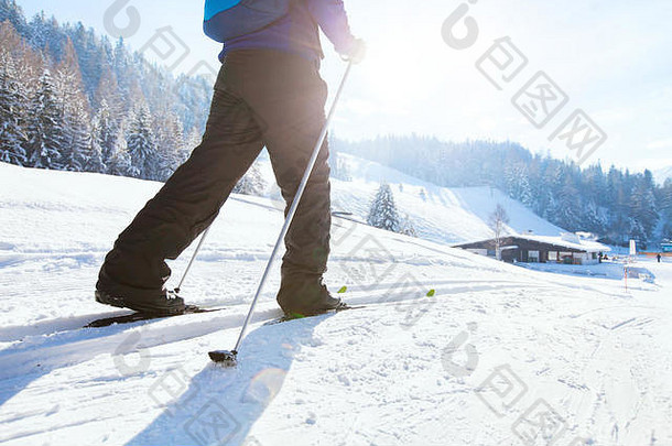 北欧滑雪冬天假期阿尔卑斯山脉交叉国家滑雪山