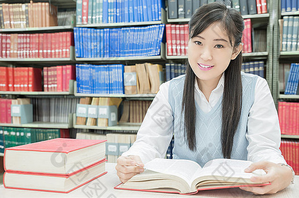 亚洲学生阅读书图书馆大学