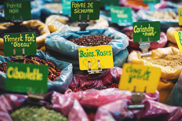 草本植物香料显示市场(narbonne)法国