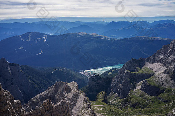 湖莫尔韦诺加伦白云石山脉意大利