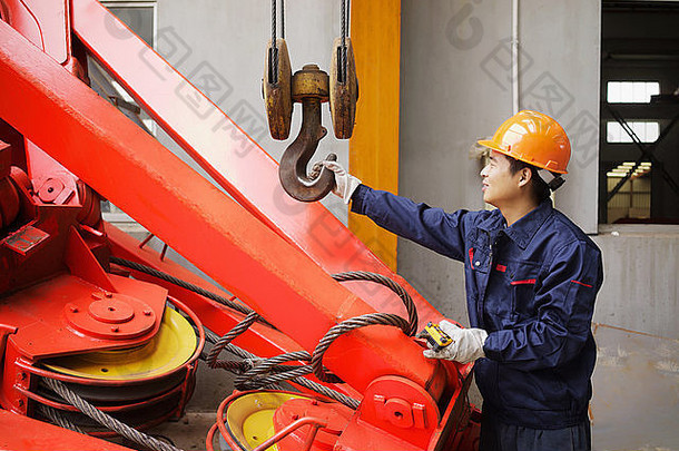 工人设备起重机制造业设施中国
