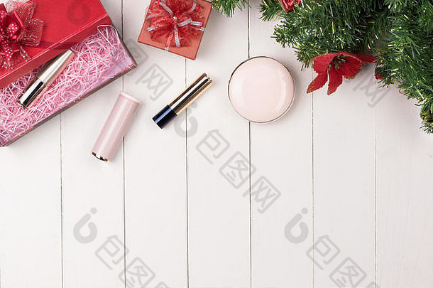 化妆品产品礼物盒子木背景