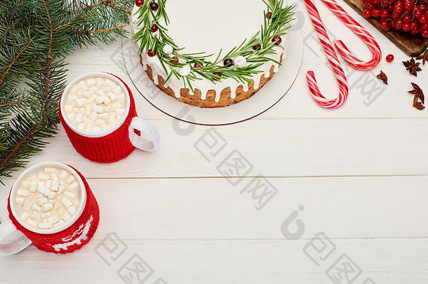 前视图杯可可棉花糖<strong>圣诞</strong>节馅饼糖衣白色木表格