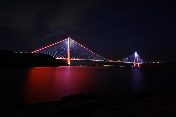 伊斯坦布尔亚武兹苏丹亚历克斯横跨博斯普鲁斯海峡桥