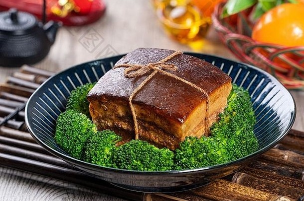 盾肾阳dongpo猪肉肉美丽的蓝色的板绿色西兰花蔬菜传统的节日食物中国人一年厨房餐