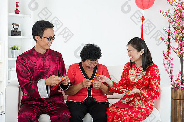 中国人家庭庆祝月球一年