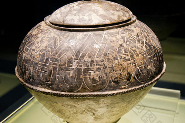 黑色的陶器覆盖Jar雕刻模式松泽文化上海博物馆中国