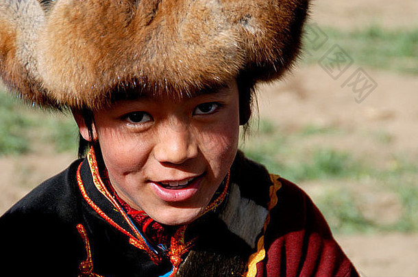 藏文婚礼聚会，派对男孩传统的藏文衣服