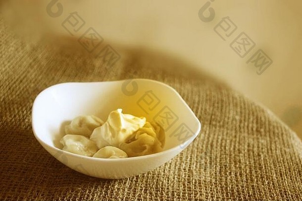 饺子碗酸奶油黄油乡村风格室内
