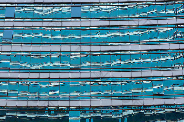 钢蓝色的背景玻璃建筑摩天大楼上海中国