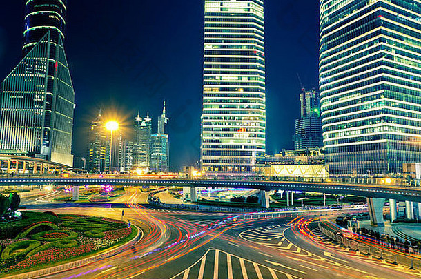 光小径现代建筑背景上海中国