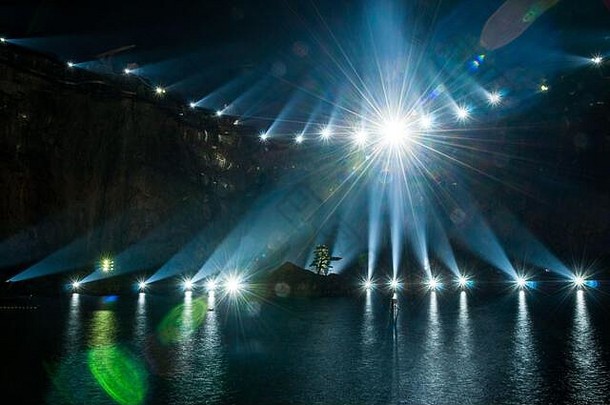 开始每晚水光回声显示洲际上海仙境地下酒店建采石场
