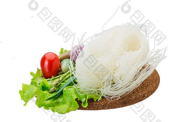 生大米面条芦笋蔬菜