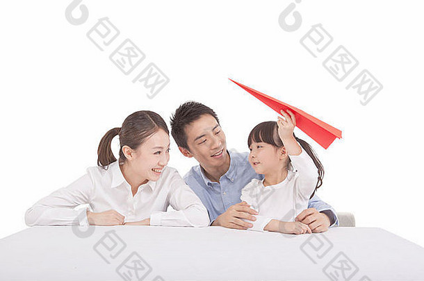 家庭玩纸飞机