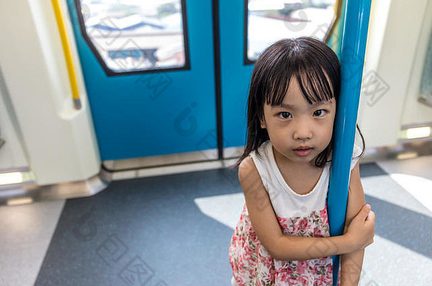 亚洲中国人女孩站内部捷运交通(泥城市马来西亚