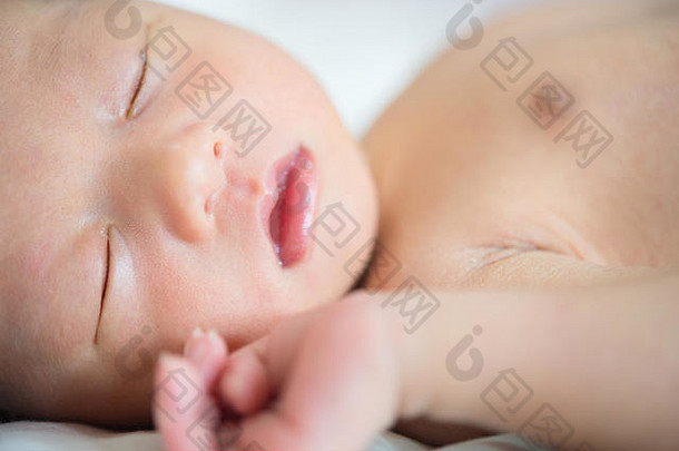 亚洲新生儿婴儿睡觉