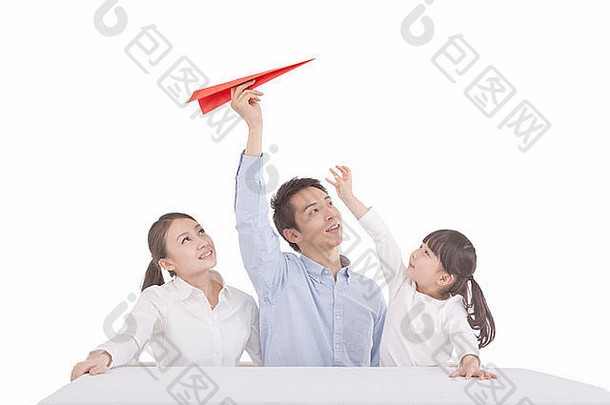 家庭玩纸飞机