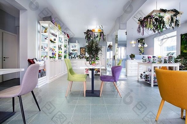 花概念上的室内咖啡馆美丽的生态风格