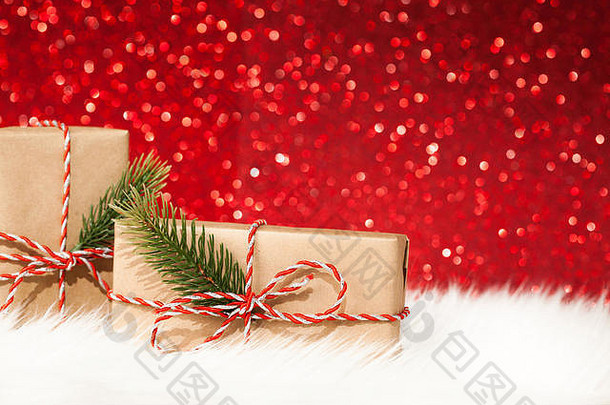 礼物盒子包装丝带红色的背景
