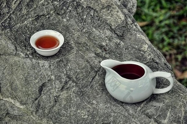 茶能茶杯完整的黑色的茶自然背景
