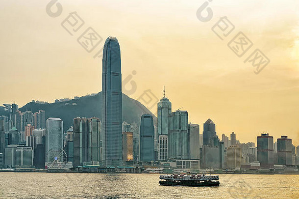 明星渡船维多利亚港天际线日落视图九龙在香港香港岛