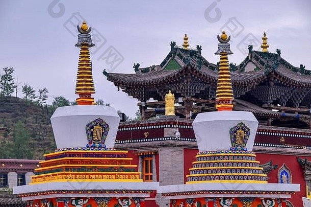 西宁青海中国视图藏文寺庙体系结构宝塔塔尔寺修道院著名的藏文佛教修道院但书