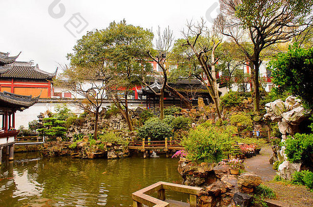 <strong>豫园</strong>万丽花园花园幸福广泛的中国人花园位于城市上海中国