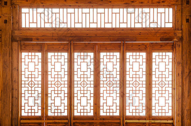 特写镜头中国人木框架通过装饰模式阳光视图内部建筑