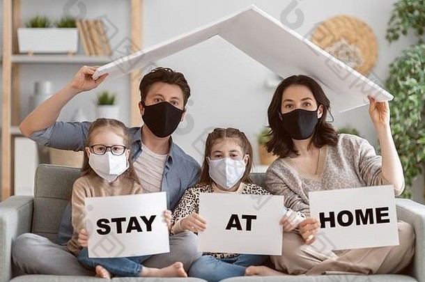 家庭穿口罩冠状病毒流感爆发病毒疾病保护检疫科维德调用保持首页