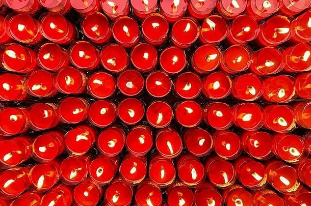 燃烧红色的中国人蜡烛玻璃拍摄光火焰前视图摘要回来地面