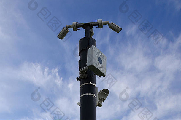 中央电视台相机桅杆蓝色的天空背景北威尔士曼联王国监测相机英国农村<strong>安全</strong>相机农村