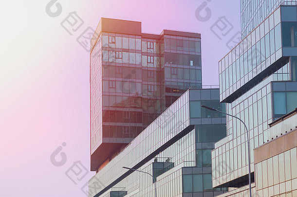 现代体系结构摩天大楼玻璃蓝色的天空背景