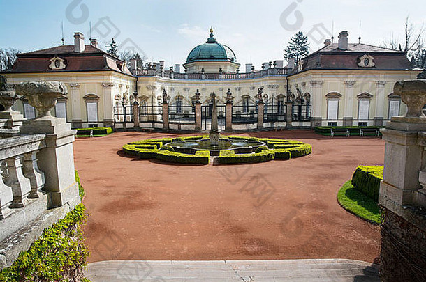 院子里城堡布赫洛维采捷克共和国中央欧洲