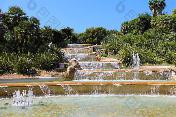 瀑布级联喷泉Montjuic公园巴塞罗那加泰罗尼亚西班牙