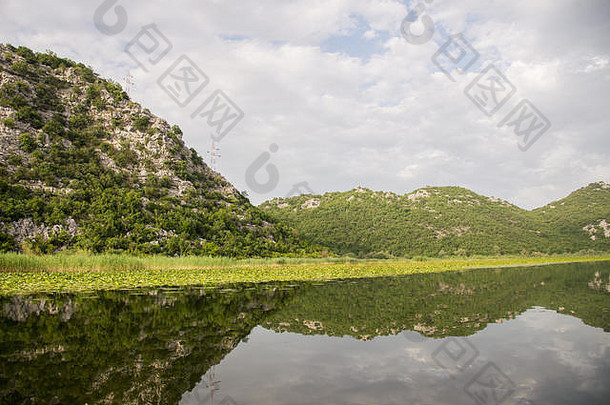 安静的水域湖斯卡达尔黑山共和国
