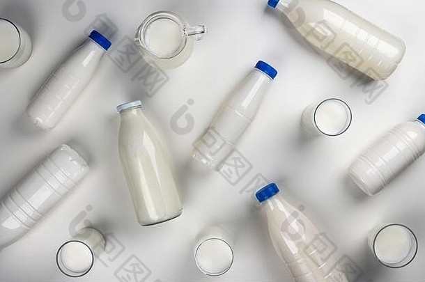 乳制品产品<strong>包装</strong>集合瓶眼镜牛奶奶油孤立的白色背景前视图平躺