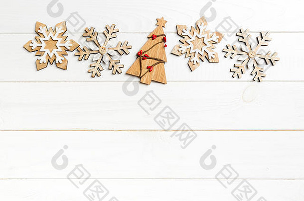 前视图圣诞节装饰玩具木背景一年假期概念空空间设计