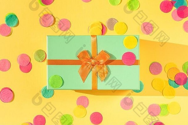 美丽的节日礼物盒子趋势颜色绿色成员