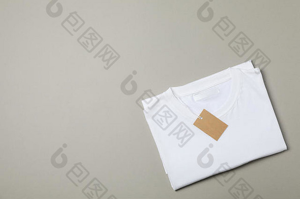 折叠空白白色t恤标签灰色的背景空间文本