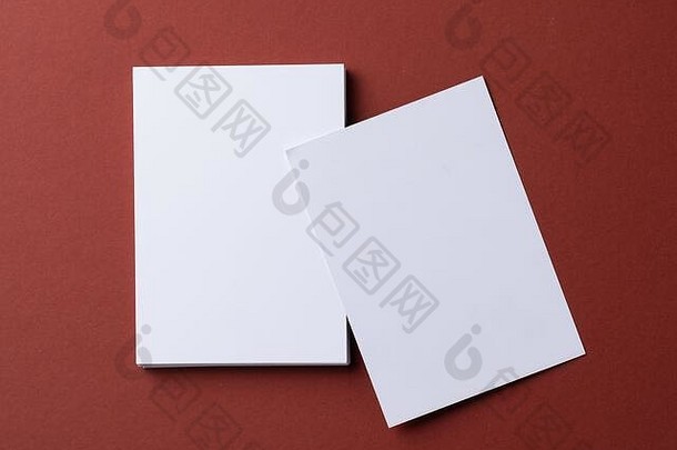 空白白色业务卡片勃艮第纸背景