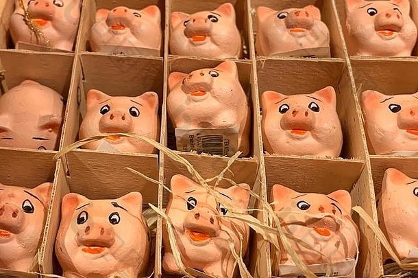 超级可爱的微笑粉红色的陶瓷piggies盒子