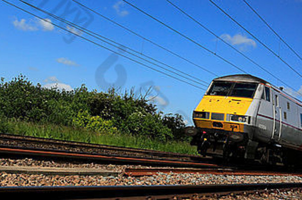 维珍火车高速度电火车东海岸主要行铁路彼得伯勒剑桥郡英格兰