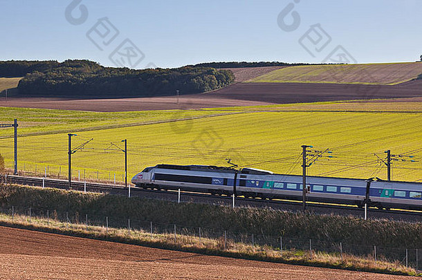 法国高速列车速度勃艮第农村行巴黎东南部法国