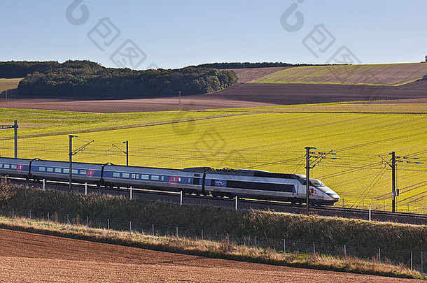 法国高速列车速度勃艮第农村行巴黎东南部法国