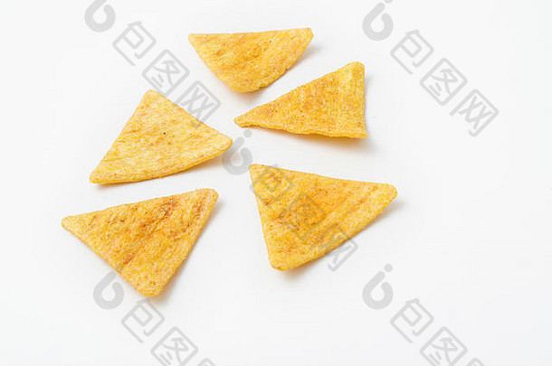 三角形nacho芯片孤立的<strong>白</strong>色背景