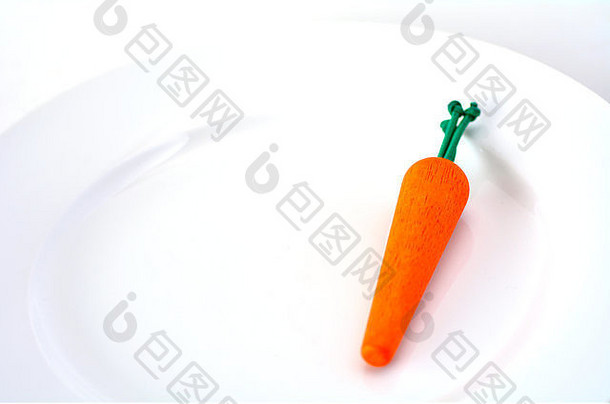 胡萝卜白色板食物背景概念复制空间