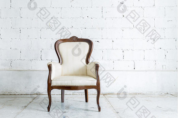白色古董经典farbirc风格椅子