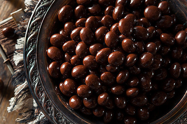 巧克力覆盖表示咖啡豆子准备好了吃