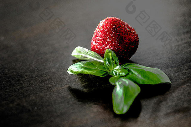 <strong>草莓</strong>奶昔重要的生活春天比照片工作室布达佩斯匈牙利